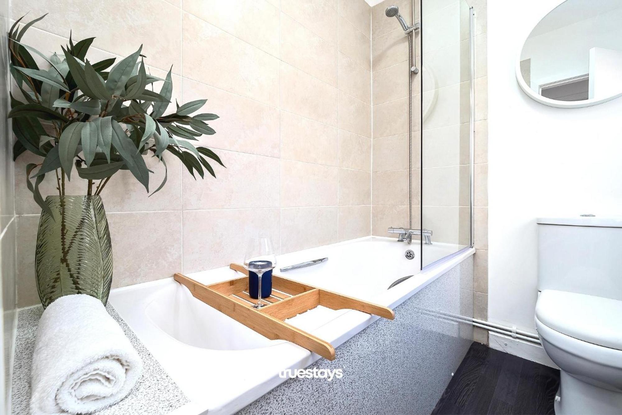 Penkhull House By Truestays - 4 Bedroom House In Stoke-On-Trent Esterno foto