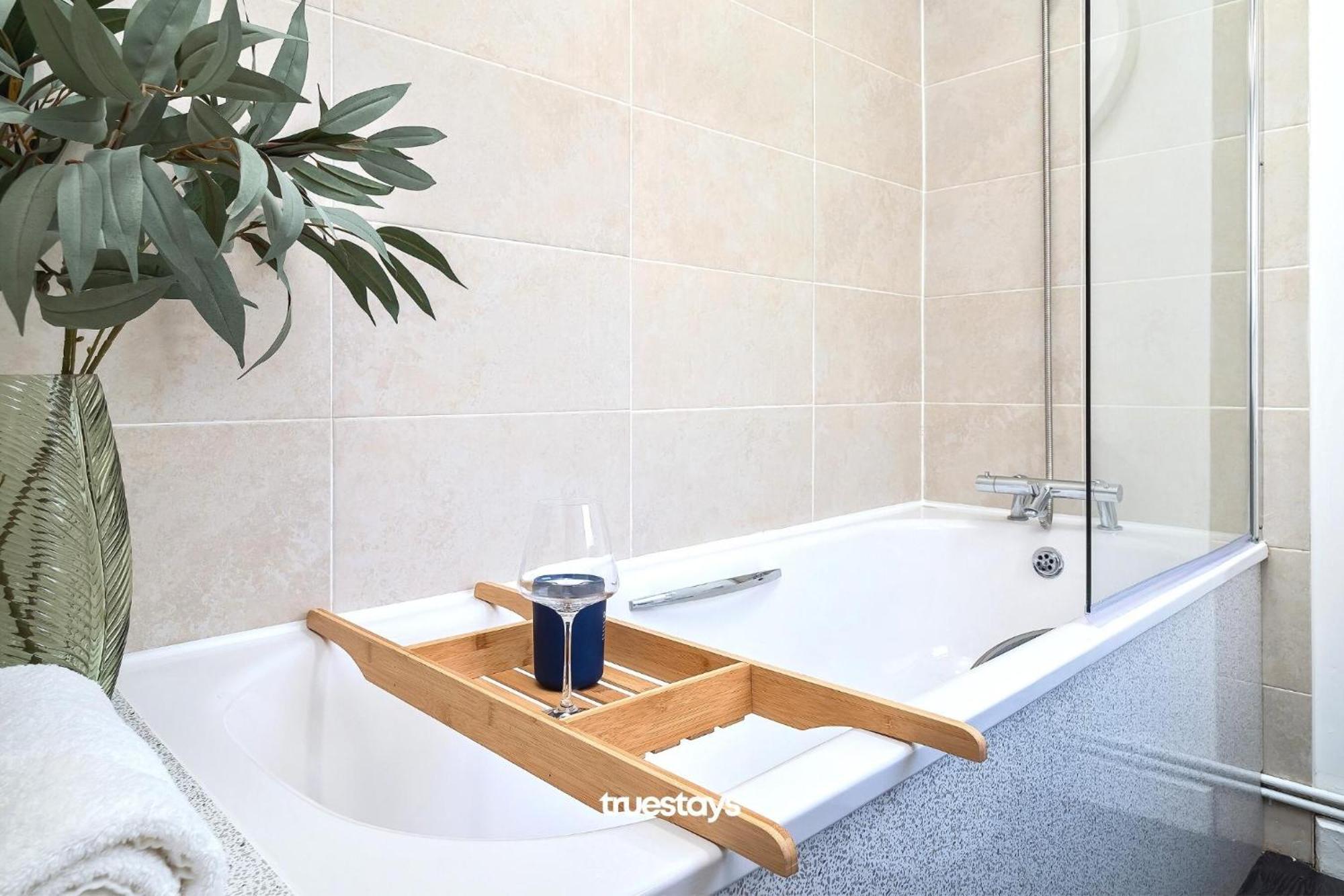 Penkhull House By Truestays - 4 Bedroom House In Stoke-On-Trent Esterno foto