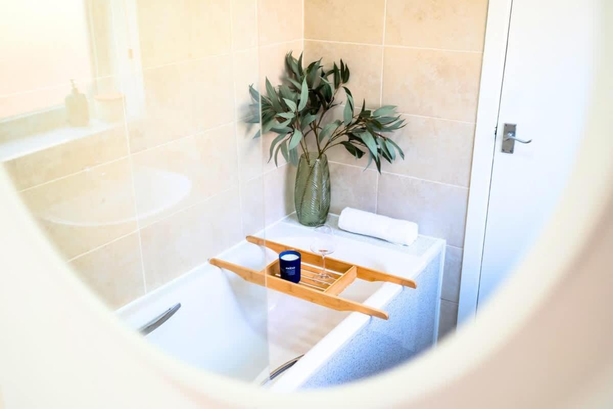 Penkhull House By Truestays - 4 Bedroom House In Stoke-On-Trent Esterno foto
