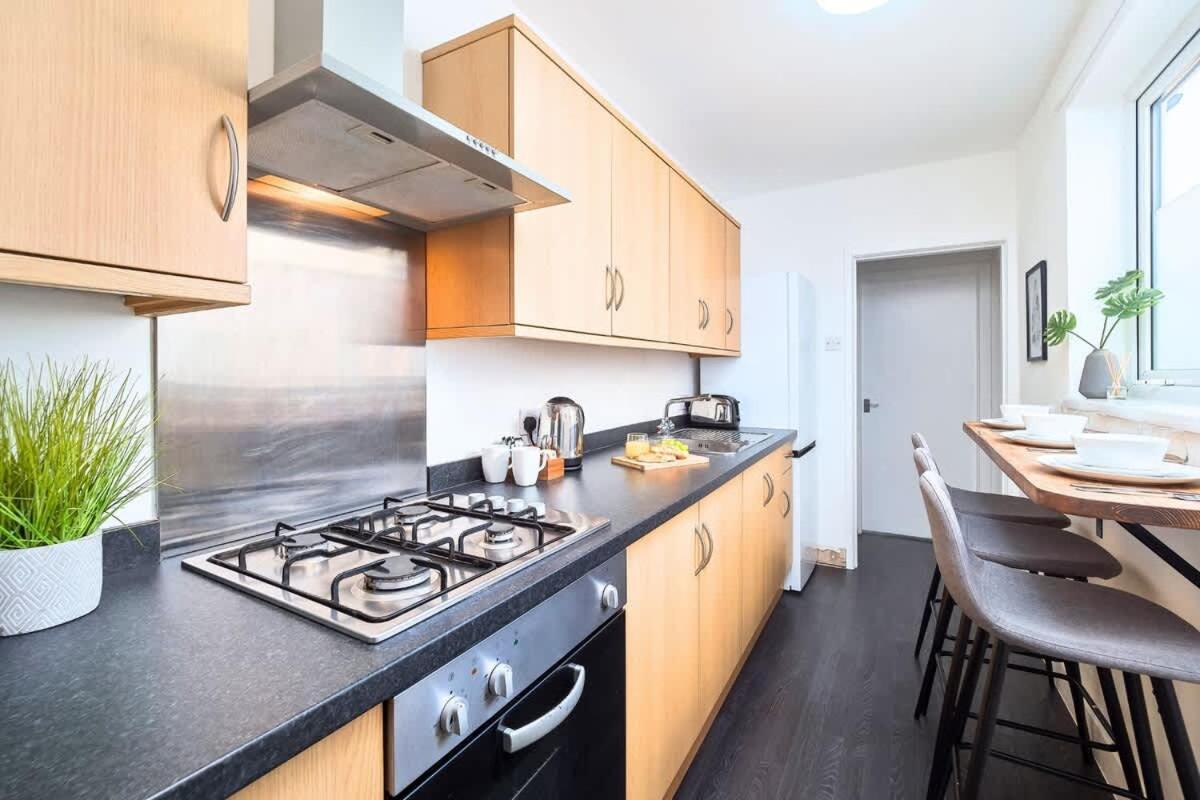 Penkhull House By Truestays - 4 Bedroom House In Stoke-On-Trent Esterno foto
