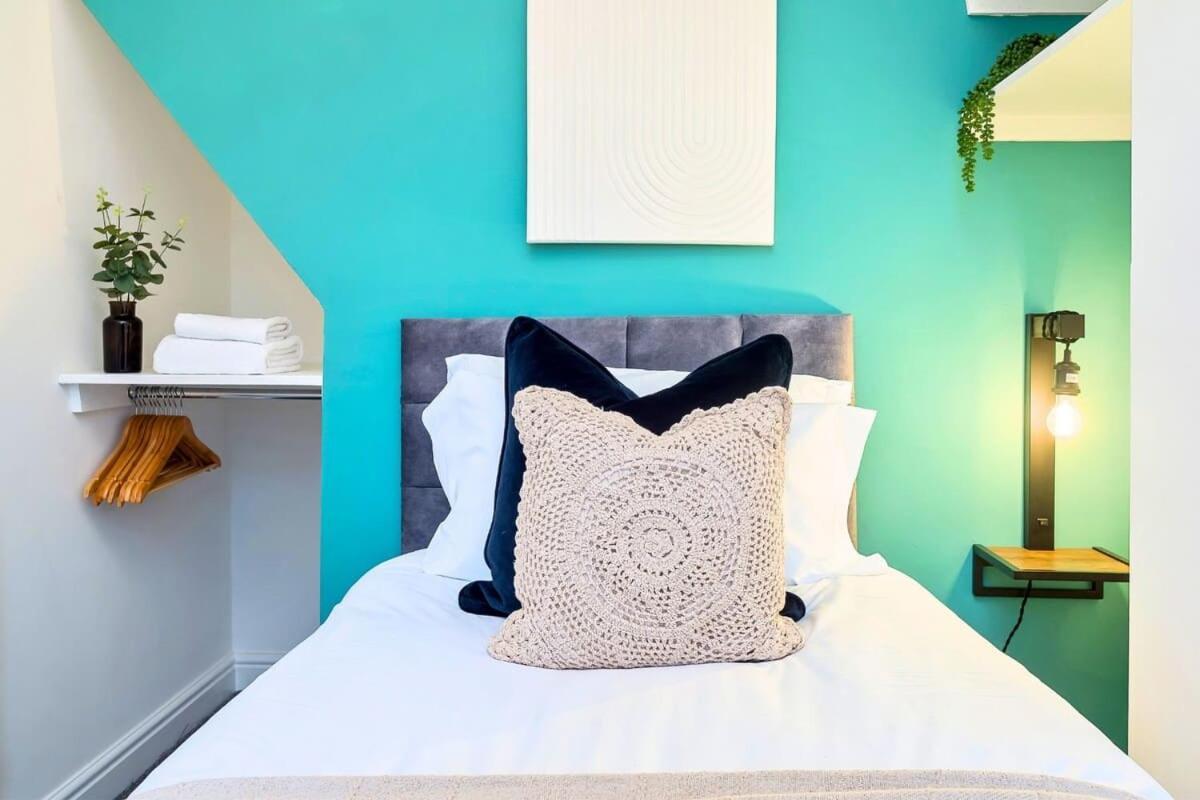 Penkhull House By Truestays - 4 Bedroom House In Stoke-On-Trent Esterno foto
