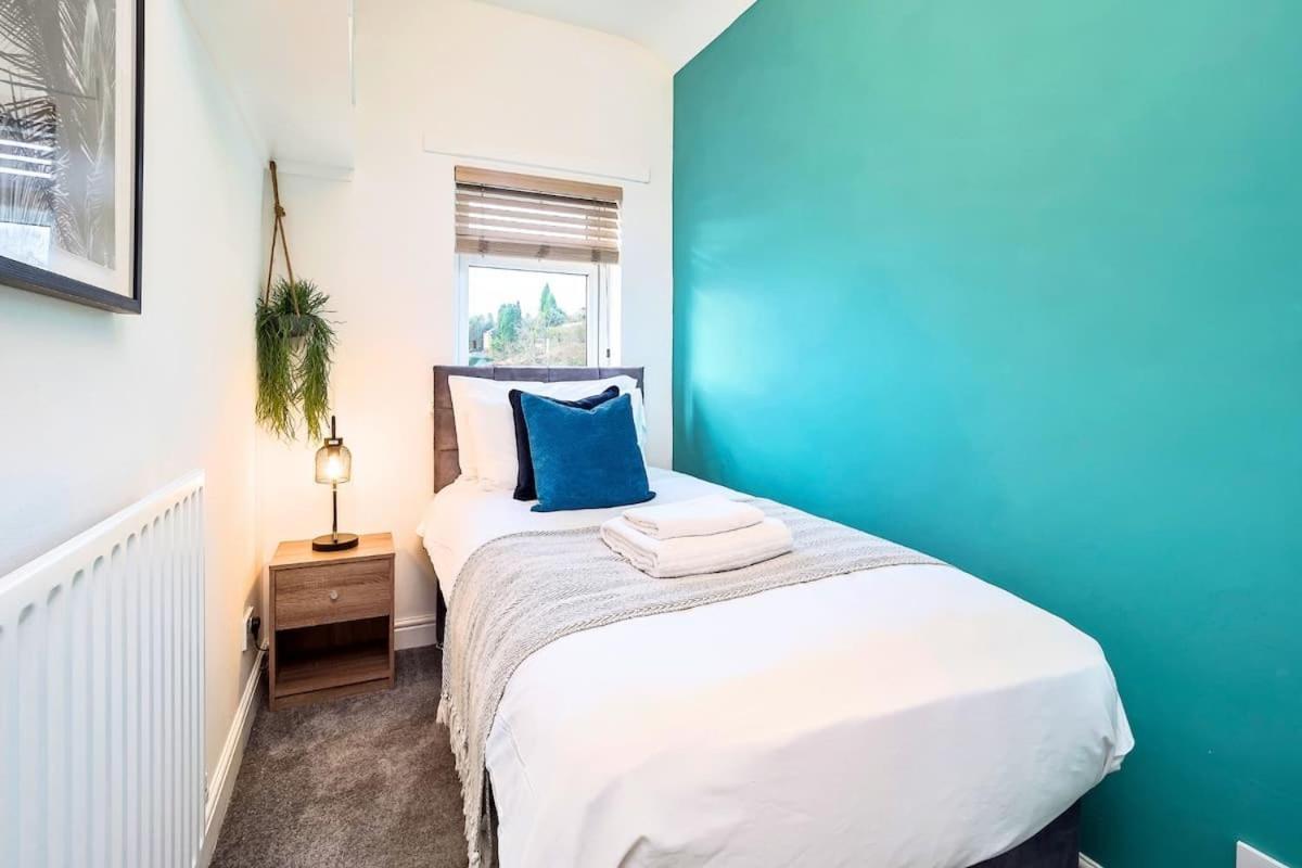 Penkhull House By Truestays - 4 Bedroom House In Stoke-On-Trent Esterno foto